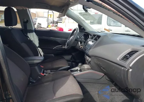 2019 Mitsubishi Outlander Sport 2.0 Es z USA, uszkodzony, nr VIN JA4AP3AU2KU030612